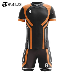 Ensemble de maillots de football pour jeunes de conception personnalisée de haute qualité t-shirts uniforme maillot de football de l'équipe hommes rétro club vêtements de football - Product Image 5