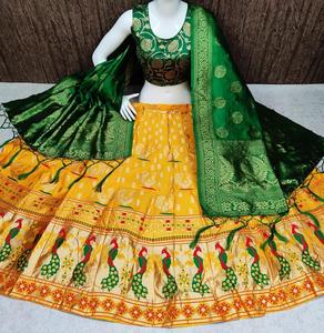 เทศกาลเสื้อผ้าชาติพันธุ์อินเดียสวมผ้าไหมบริสุทธิ์ Lehenga Choli กับการผลิต Dupatta อินเดียจากอินเดีย - Product Image 3