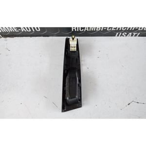 Panel de Botones Trasero Izquierdo para TOYOTA Yaris Serie (17>20) 848100D030 - Product Image 2