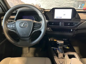 LIMPIA 2023 L e s u s U X 250H - Product Image 3