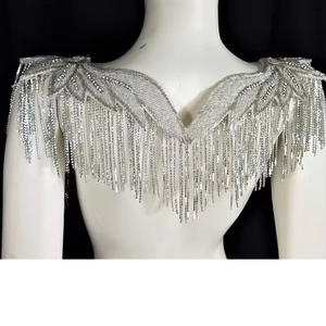 Patchs d'épaulettes en perles de cristal clair faits à la main strass accessoires de bijoux de mariée à coudre pour robes formelles et de mariée - Product Image 3