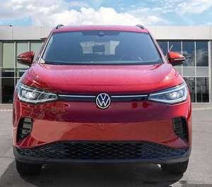 Volkswagen ID.4 Pro S AWD 2024, cuidadosamente mantenido, con dos motores eléctricos que entregan 335 caballos de fuerza y una batería de 82 kWh. - Product Image 1