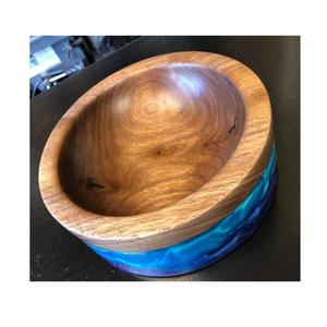 Bol décoratif en résine fait main finition lisse brillante design moderne artistique élégant adapté à la table à manger ou au salon - Product Image 1