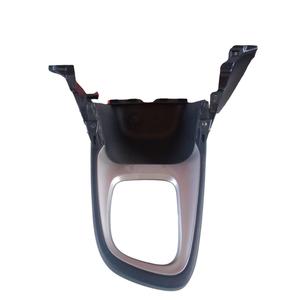 Moulure de console centrale pour Toyota Yaris Cross (20>) 58811-0D130 M15A-FXE - Product Image 1