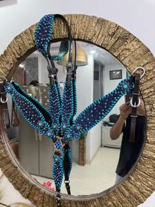 Conjunto de Arreos para Caballo de Cuero Genuino Estilo Western con Pedrería Turquesa, Cabezada Ligera y Pechopetral, Personalización Disponible - Product Image 4