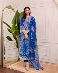 Kurti musulmán de algodón de Calidad única con desgaste inferior para uso festivo y de oficina disponible a precios razonables de la India - Product Image 3