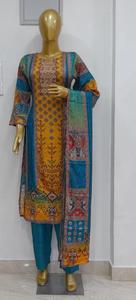 ชุดเดรสพื้นเมืองอินเดียผ้าเรยอนบริสุทธิ์สำหรับงานแต่งงานมีลำดับงานปักตามธรรมชาติ - Product Image 2