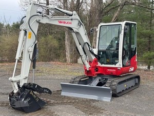 รถขุดขนาดเล็ก Takeuchi TB250-2 แบบตีนตะขาบ ระบบไฮดรอลิก สำหรับงานก่อสร้างและจัดสวน - Product Image 3