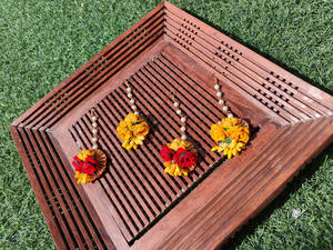 Joyería de frente tradicional india Maang Tikka Faux Pearl Daisy Diseño floral Bodas Festivales de Año Nuevo Ramadán Diwali Nupcial - Product Image 5