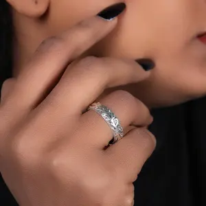 Anillo de Plata 925 con Diseño de Hoja, Ajustable, de Acero Inoxidable, con Incrustaciones Modernas y Baño de Oro, Regalo para Mujer - Product Image 3