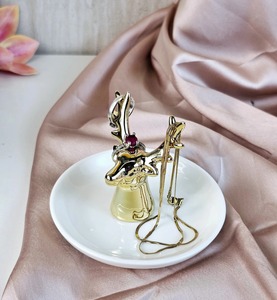 Hermosa Figura de Reno con Acabado Dorado, Adorno de Mesa de Lujo, Perfecto para Celebraciones Navideñas, Decoración de Oficina, Ideas para Regalos - Product Image 2