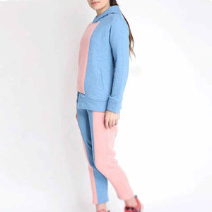 Prix de gros Ensemble de survêtement pour femme en deux pièces, uni et brodé, 100% coton, streetwear de haute qualité avec travail de panneaux - Product Image 5