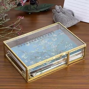 Nuevo Estuche para Joyas de Latón Ecológico Personalizable, Caja para Anillos y Aretes con Cristal Transparente, Tamaño Pequeño - Product Image 4