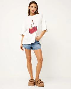 Camiseta gráfica extragrande personalizada Cherry Girl para mujer, tela de punto holgada de calidad superior para ocasiones de invierno - Product Image 2