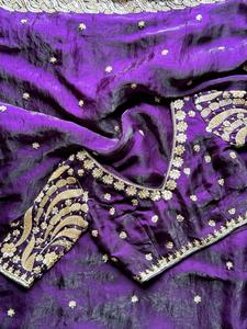 Saree en soie pour femmes de créateur et Lahnga Choli dernière collection pour les fêtes mariages arrivée en ligne de la mode pakistanaise indienne - Product Image 4