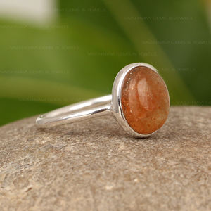 Belle bague en pierre de soleil orange naturelle 8x10mm forme ovale en argent sterling 925 artisanal bijoux de mariage pour femmes - Product Image 6