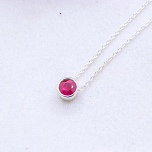 Collier avec pendentif en pierre précieuse naturelle en forme de rubis, en argent sterling 925 massif, bijoux classiques de forme géométrique pour femmes - Product Image 2