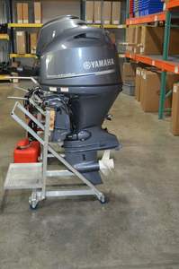 Moteur hors-bord d'occasion de qualité industrielle Yamaha 90 CV 4 temps 2019, arbre long de 20 pouces, OEM, 305 heures de fonctionnement - Product Image 2