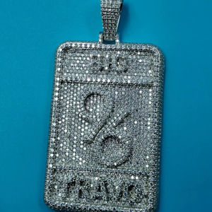 Oferta Especial: Collar con Colgante Hip Hop Grande de Plata 925 Chapado en Oro con Diamantes Moissanite VVS, Estilo FRVC, a Bajo Precio - Product Image 1