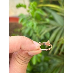 Anillo de Plata 925 con Diseño de Amor y Cristales Elegantes - Product Image 5