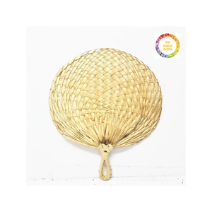 Ventilateur à main décoratif en bambou idéal pour ajouter une texture et un style organiques aux salons ou aux espaces créatifs - Product Image 6