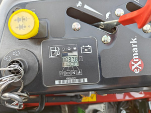 Cortacésped Eléctrico Inalámbrico Exmark LZE751CKA524A2 2024 con Función de Autopropulsión, Mango Plegable, Caja Recolectora de Césped, Tipo Rotatorio - Product Image 4