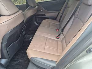 Lexus ES350 2025 Usado, Sedán de Gasolina, Automático, 5 Asientos, Auto de Lujo para Desplazamientos |   Listo para Exportar - Product Image 5