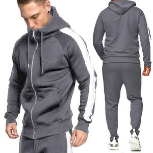 Ensemble de survêtement pour homme personnalisé en gros, écologique, coupe-vent, imprimé, disponible en haute qualité - Product Image 1