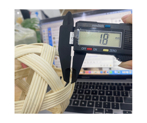 เครื่องประดับหวายทรงกลมจากเวียดนามเป็นมิตรกับสิ่งแวดล้อมดีไซน์ของตกแต่งทำมือสำหรับใช้ในบ้านและงานกิจกรรมส่งออกสินค้าจำนวนมาก - Product Image 2