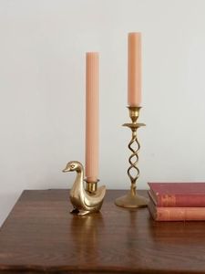 Portavelas de Metal duradero perfecto para exhibición de mesa con diseño limpio Base fuerte que proporciona iluminación de larga duración para uso doméstico - Product Image 3