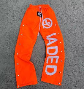 Fabricantes de ropa personalizada, ropa de calle, cortavientos de pierna ancha, pantalón de sudor holgado, botón a presión lateral, pista Appqiue desgastada - Product Image 4