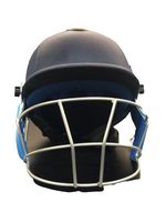 Casque en acier au titane de la meilleure qualité Casque de frappeur de cricket grillé avec logo et couleur personnalisés