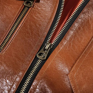 Veste en cuir de haute qualité pour hommes, légère, avec décoration en fourrure, tissu respirant pour l'hiver, nouveau style High Street - Product Image 3