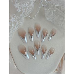 Uñas Postizas Moonlit Veil: Añade una Capa Elegante a tus Dedos sin Esfuerzo - Product Image 1