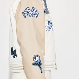 Veste de baseball en laine pour homme OEM avec manches en cuir véritable, patchs brodés, veste de sport d'équipe de basket-ball américaine - Product Image 5