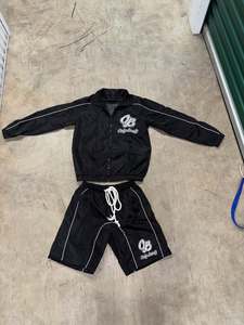 Conjunto de chaqueta y pantalones cortos cortavientos con logotipo personalizado para hombre, chándal de verano de 2 piezas - Product Image 3