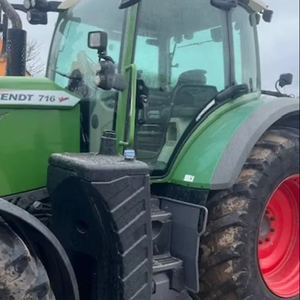 2018 Fendt 716 tiene neumáticos nuevos por todas partes con gran tamaño en la parte posterior fue pintado - Product Image 2