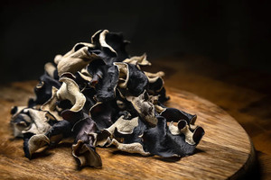 Nouveau champignon noir flocon de qualité supérieure et champignon d'oreille en bois frais noir-auricularia auricula judae - Product Image 3