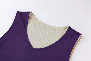 Vente en gros d'uniformes de basket-ball professionnels personnalisés pour hommes, shorts respirants et confortables avec logo, conception de gilet élégant - Product Image 2