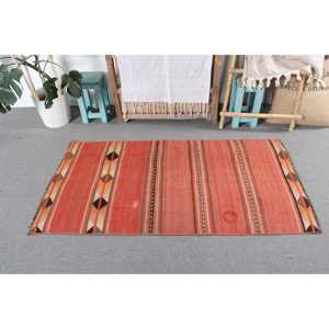 Tapis turc vintage de 2,6 x 5,1 pieds, petit tapis, tapis persan rouge Kilim - Product Image 3