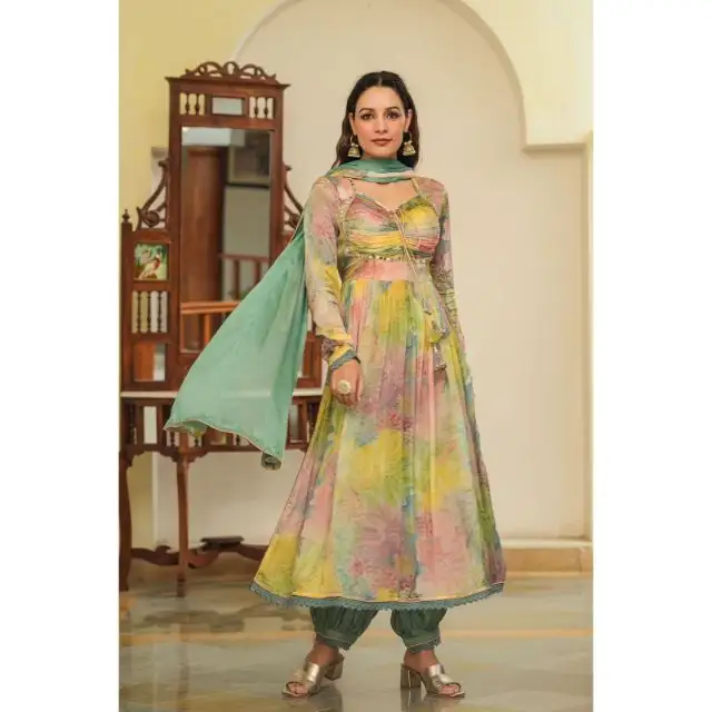 Thường xanh thiết kế đa dạng mới sang trọng mặc quần áo chinon anarkali kurti quần với dupatta với gương làm việc phụ nữ thời trang xuất khẩu