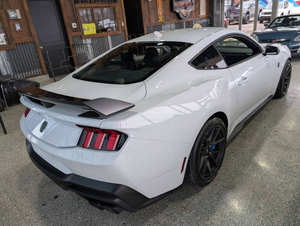 ฟอร์ด มัสแตง ปี 2024 สภาพดีเยี่ยม มือสอง - Product Image 3