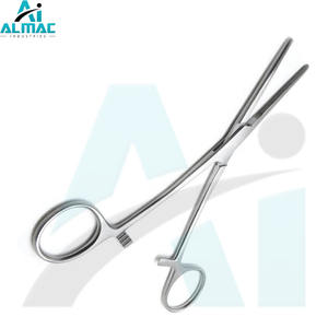 Fórceps Kelly de grado profesional ALMAC para el control preciso de tejidos en procedimientos médicos quirúrgicos y veterinarios - Product Image 3