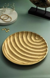 Plateau de service en aluminium doré décoratif avec logo personnalisé vaisselle ronde en métal pour hôtels et restaurants pour décorations de mariage - Product Image 2