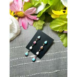 Pendientes Colgantes de Plata de Ley con Diseño de Gota de Agua y Dalia de Algodón Hechos a Mano por Artesanos Navajo, Ideales para Regalo - Product Image 3