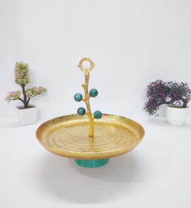 Soporte de Exhibición de Fruta Martillada con Cuentas de Resina Chapado en Oro con Base de Resina Premium Floral, Soporte de Fruta de Lujo - Product Image 3