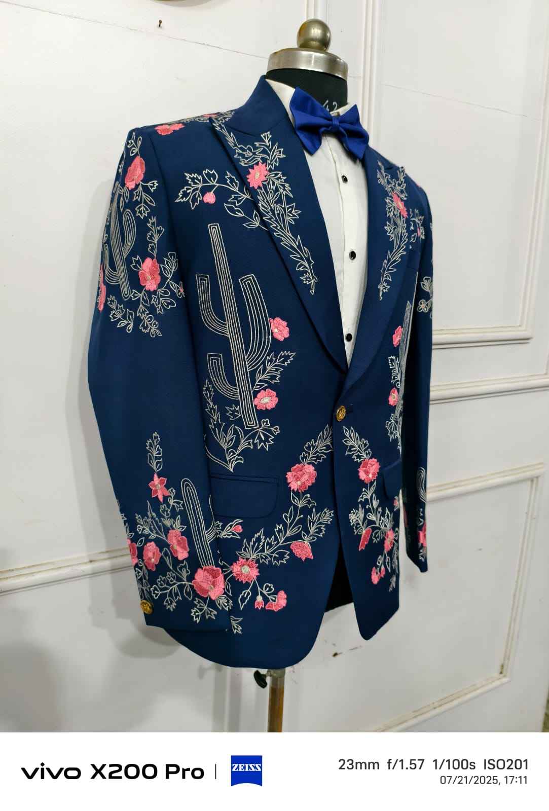 สีกรมท่า