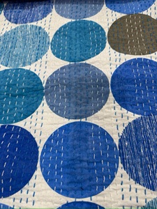 Manta de Algodón Orgánico Hecha a Mano con Estampado de Lunares Turquesa, Acolchada con Kantha, para Uso en Hoteles, para Todas las Estaciones, 85x55 cm - Product Image 3