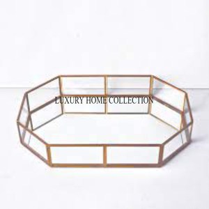 Bandeja de espejo de vidrio de metal de gama alta con tallas intrincadas para tocador de decoración del hogar con temática real y Decoración de mesa - Product Image 1