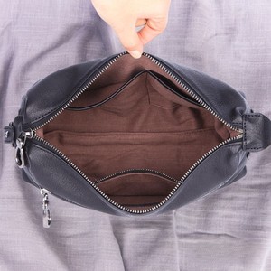 Genuine Leather Toiletry Case <b>Medium</b> Size Zipper Closure Portable Soft Handle Classic Style Black Cosmetic Bag - Product Image 5